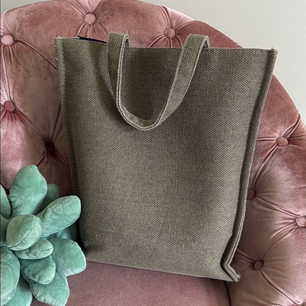 NWOT Marc Jacobs Olive Tote with Gold Floral Accents - Picture 6 of 6